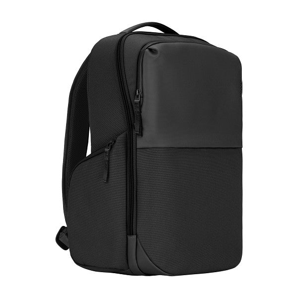 バッグ Incase A.R.C. Commuter Pack Incase ARC Commuter Pack Review